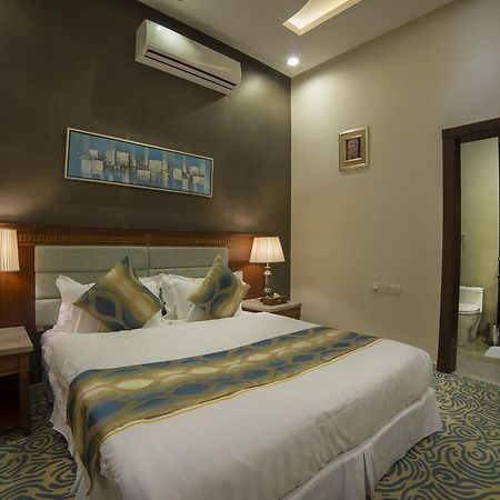 Kyan Al Yarmouk Suites Riaad Buitenkant foto