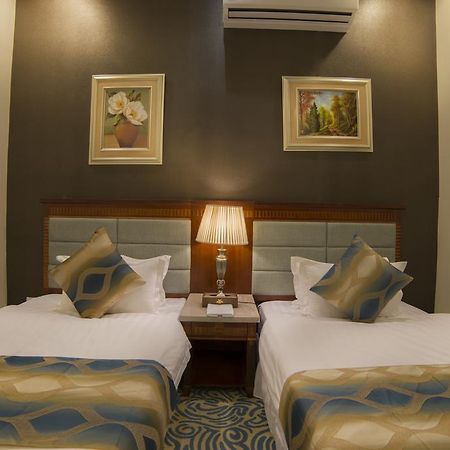 Kyan Al Yarmouk Suites Riaad Buitenkant foto