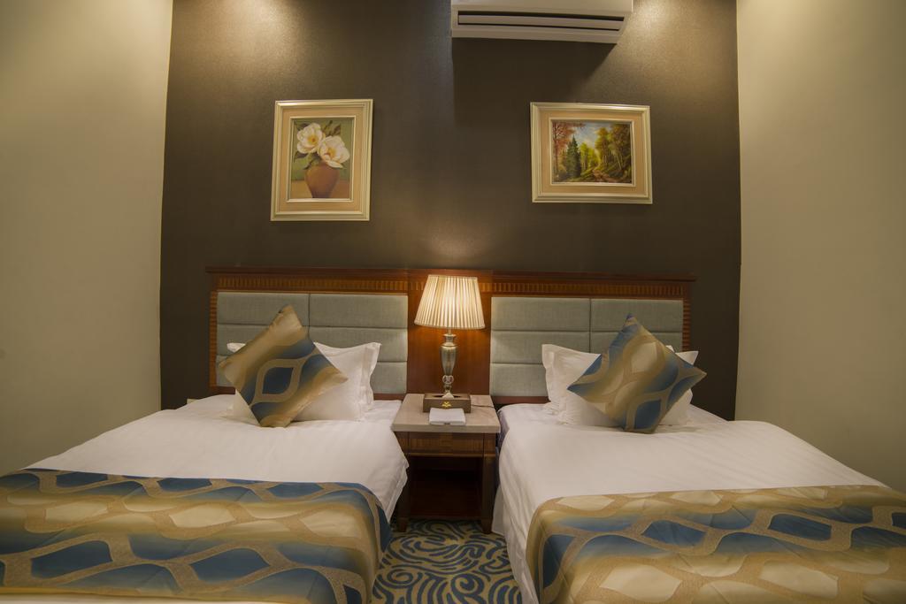 Kyan Al Yarmouk Suites Riaad Buitenkant foto
